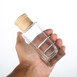 Wholesale flat square reed diffuser glass bottle with lid 100ml 150ml