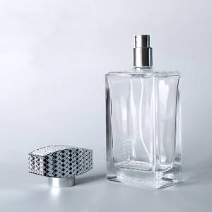 Groothandel vierkante parfumflesje 100ml mannen parfumfles glas met luxe zilveren dop van de fles