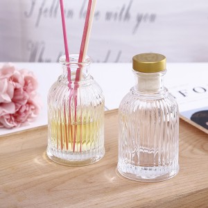 wholesale no fire room aroma bottle glass 100ml fragrance diffuser glass bottle with aluminum cap and rattan sticks