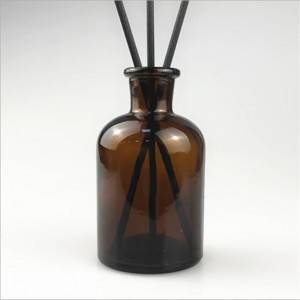 125ml amber aroma oil reed diffuser bottle with wood cork