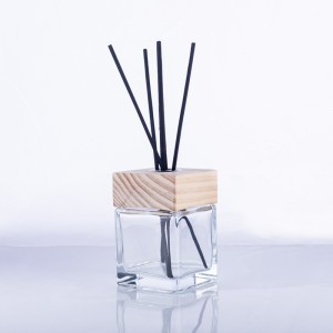 200ml square reed diffuser glass bottle with wooden cap