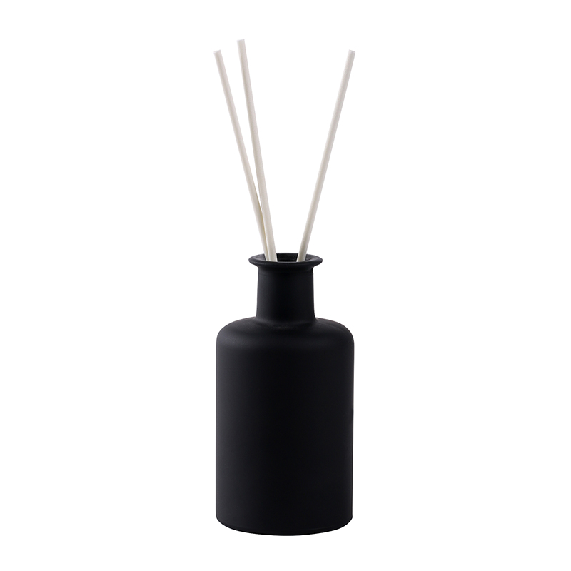 200ml matte black glass diffuser bottle with cork