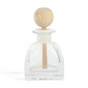China Manufacturer for Glass Beer Growler - 50ml empty transparent pagoda shaped home fragrance diffuser bottle with wooden ball – Shining
