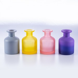 Aroma colorful diffuser bottle with rattan