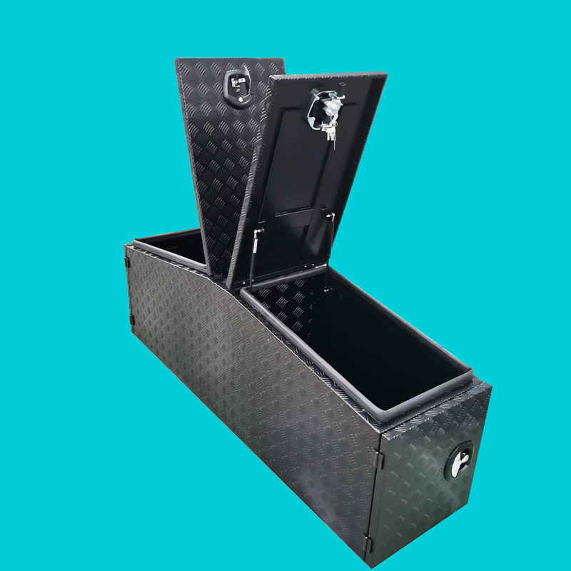 Car bumper tool box 4 door safety lock aluminum box Featured Image
