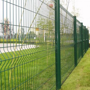 Chinese wholesale China PVC Coating Security Wire Mesh 3D Cury Triangle Bends Fence for Ranch