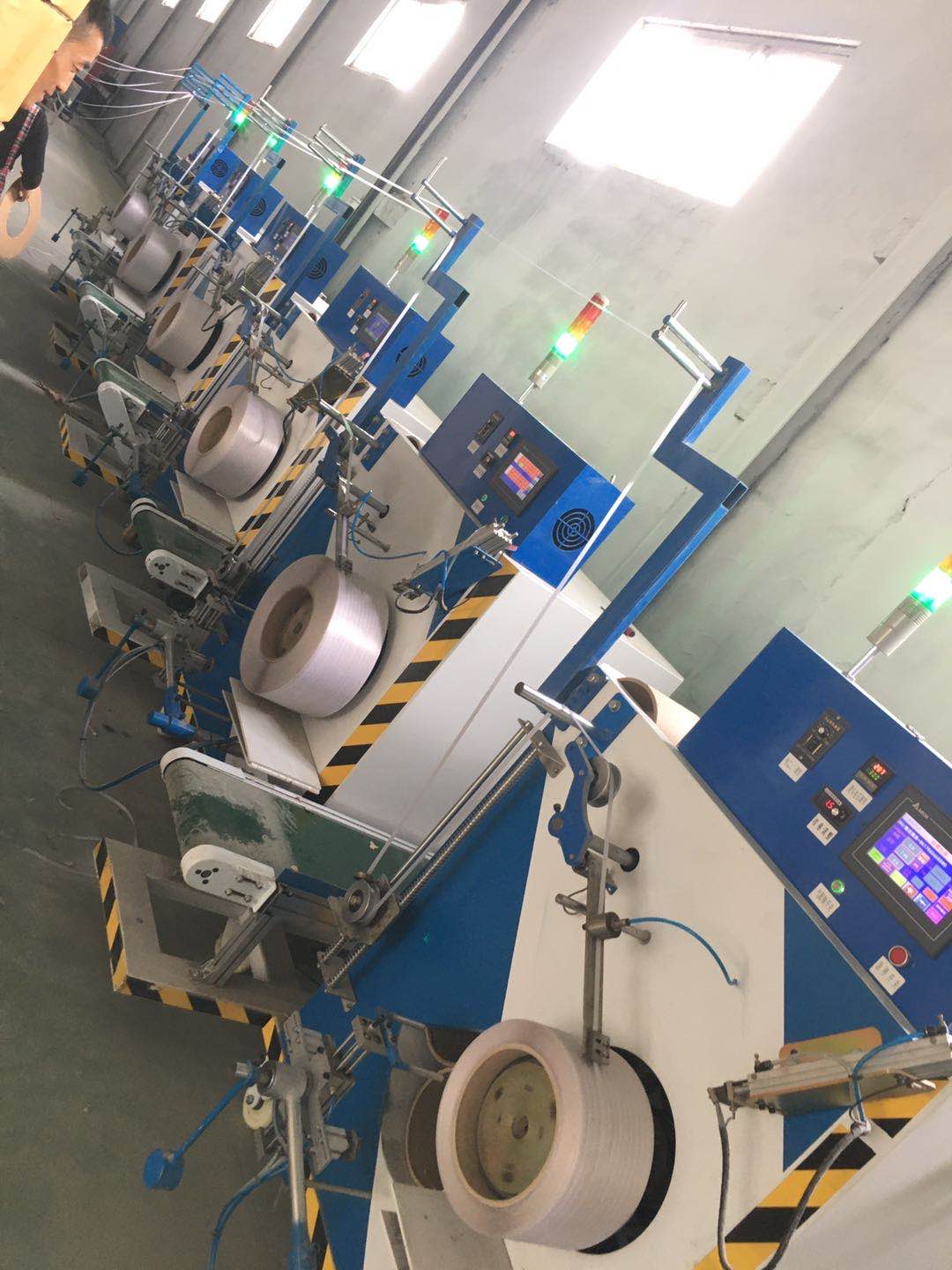 New Fashion Design for Plastic Strapping Band Winder -
 6 Lines Full-auto PP Strap Making Machine – Yong Xing Zhan Xing
