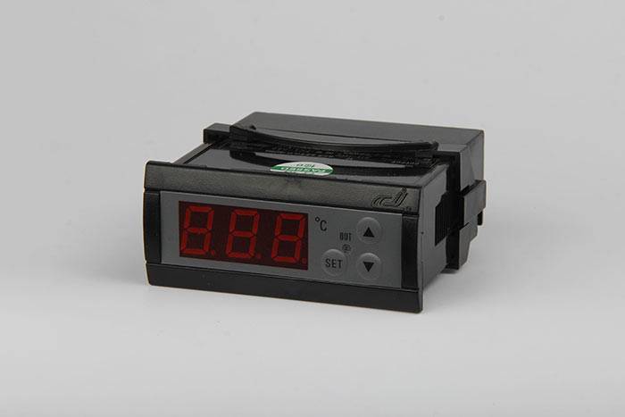 FC-040 Single Input Type Intelligent Temperature Controller Featured Image